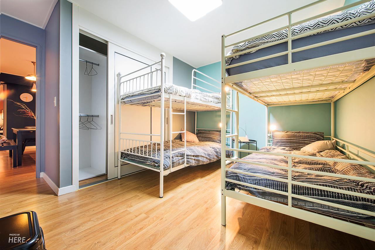 Guest house We House At Station *